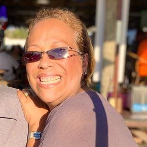 Meet your Posher, Jeanette